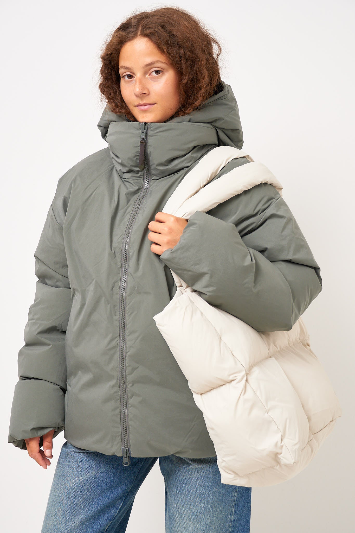 Dyngja Puffy Tote Bag Dark Stone