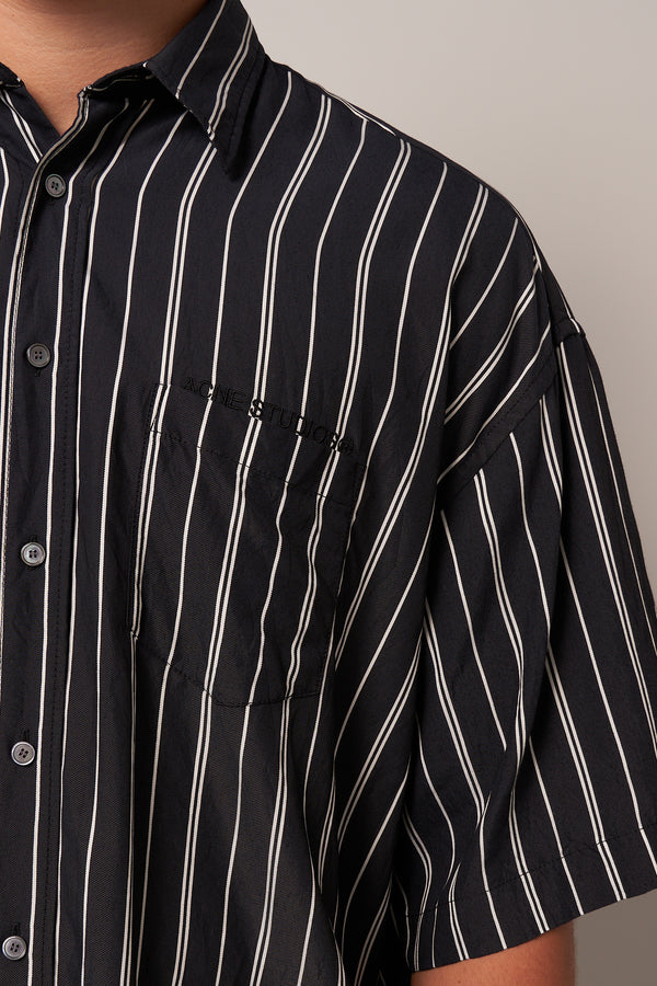 Button-Up Short Sleeve Shirt Black