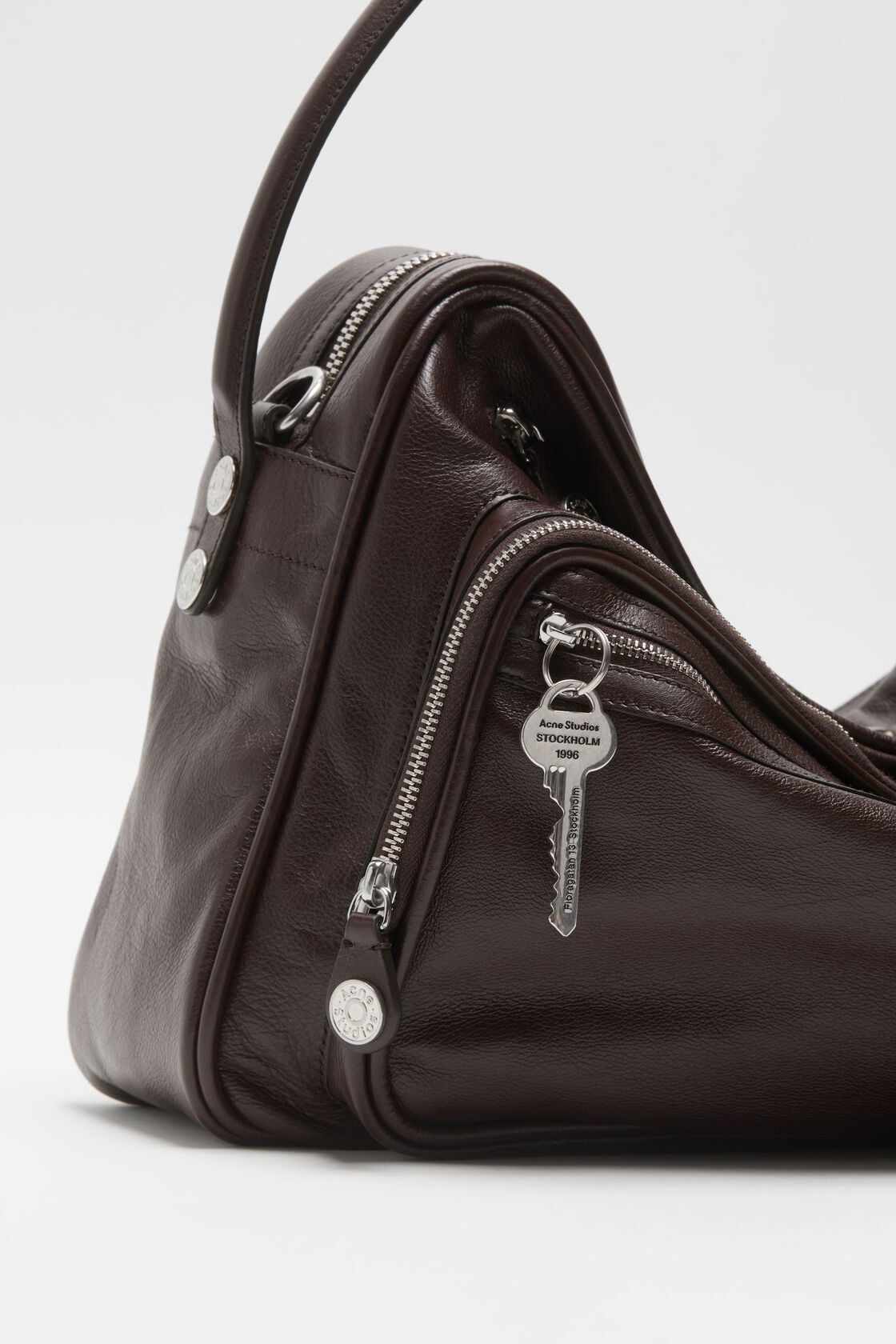 Acne Studios One Size Chocolate Brown — Tasker