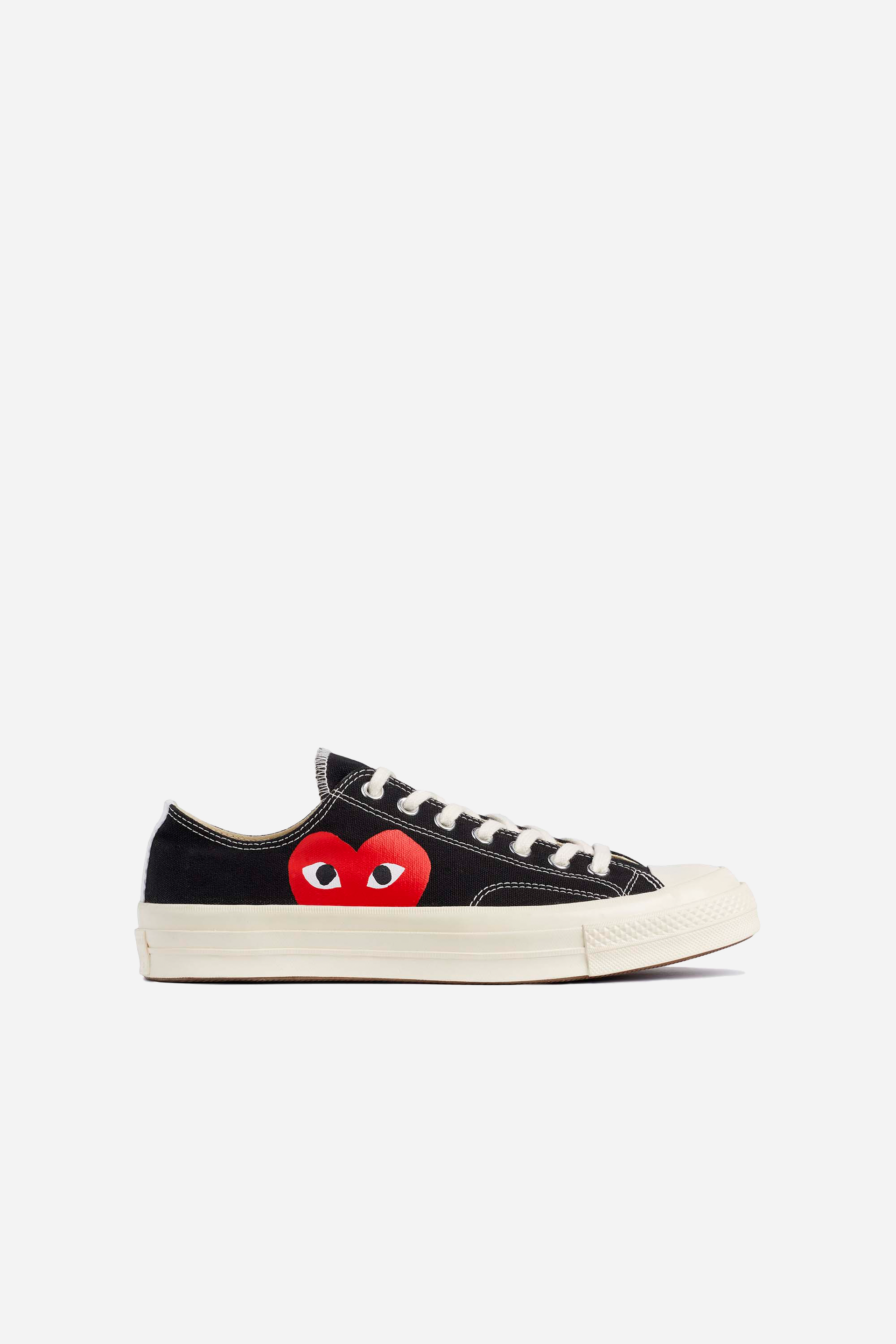 Comme des Garcons Play Chuck Taylor Red Heart Low Sneakers Black STROM
