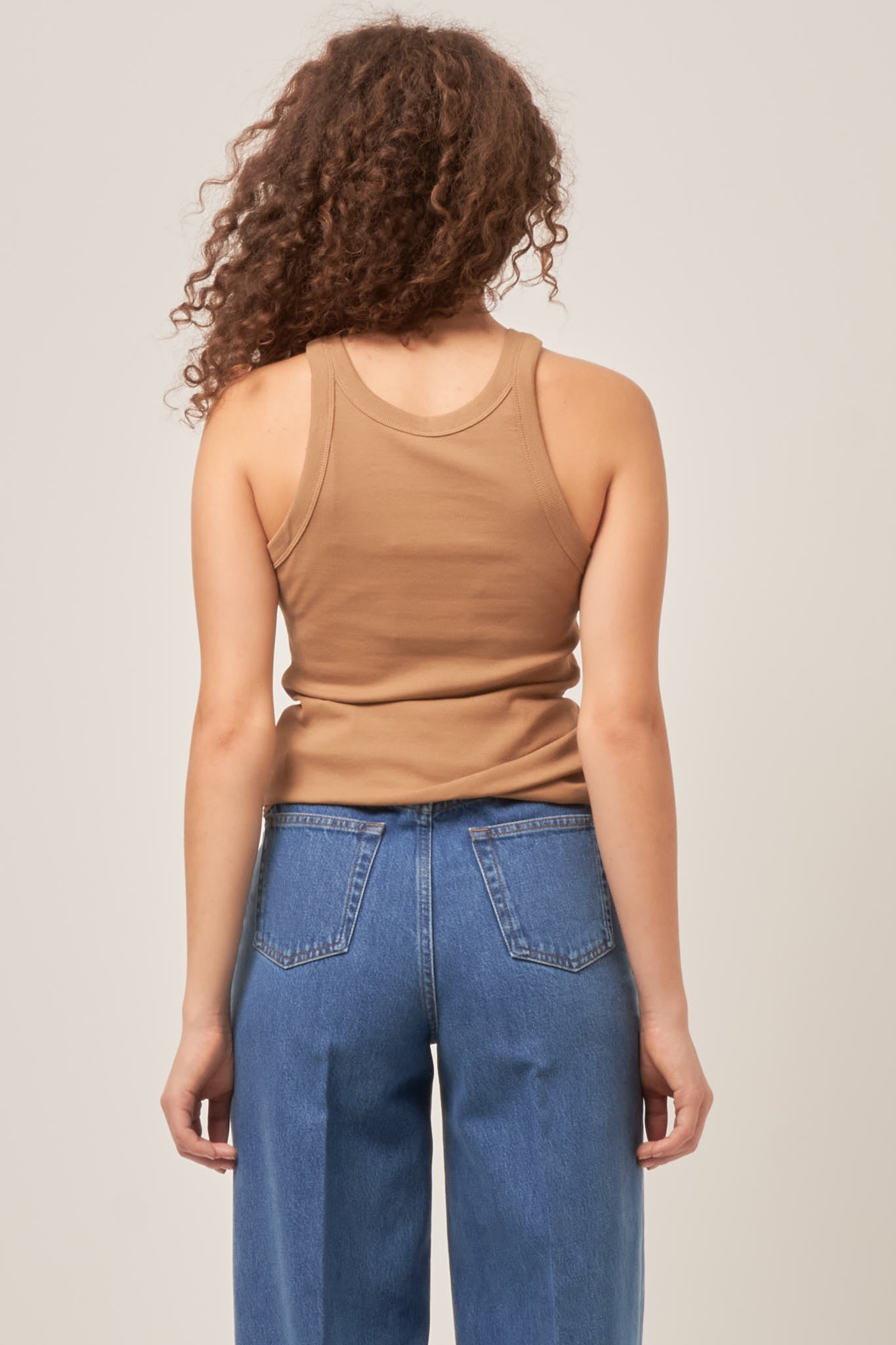 Curved Rib Tank Caramel