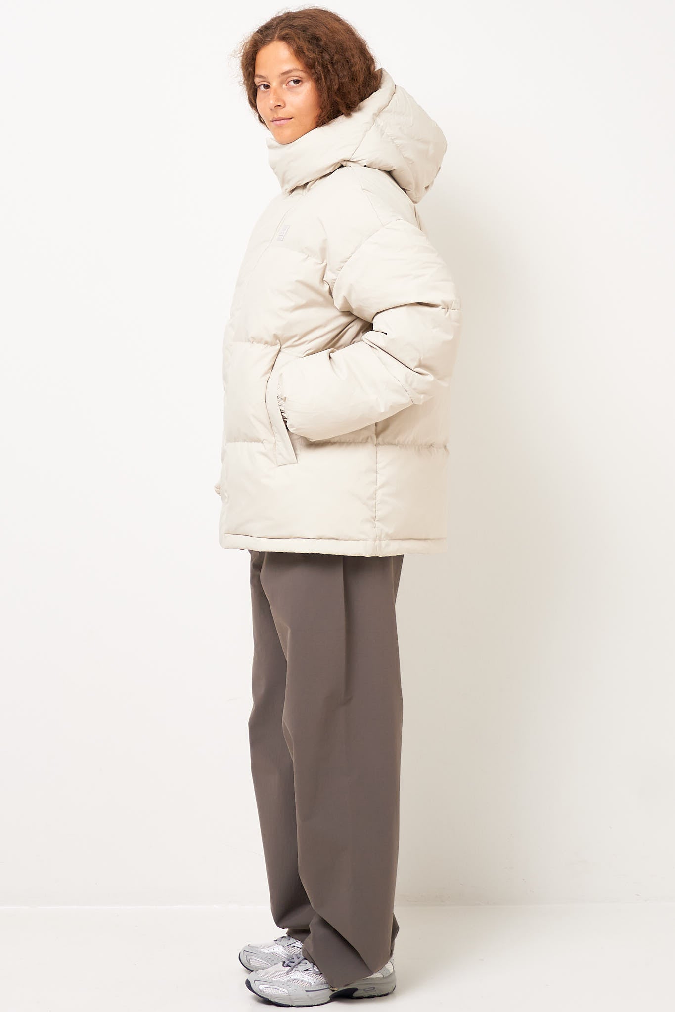 Dyngja Down Jacket Dark Stone