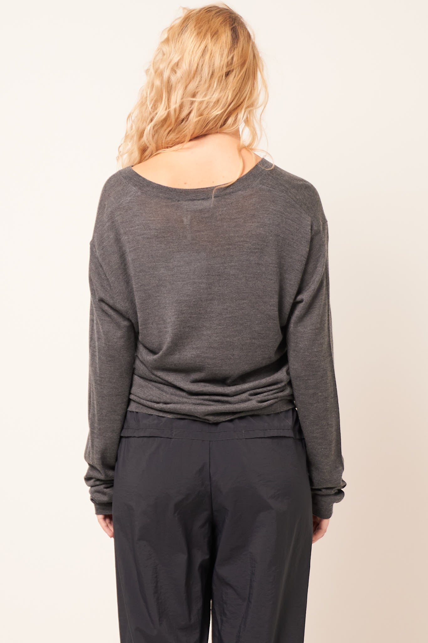 Ebba Wool Silk V-Neck City Grey