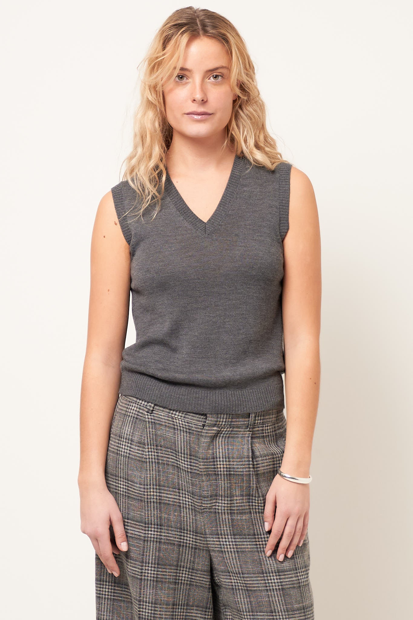 Ester Silk Vest City Grey