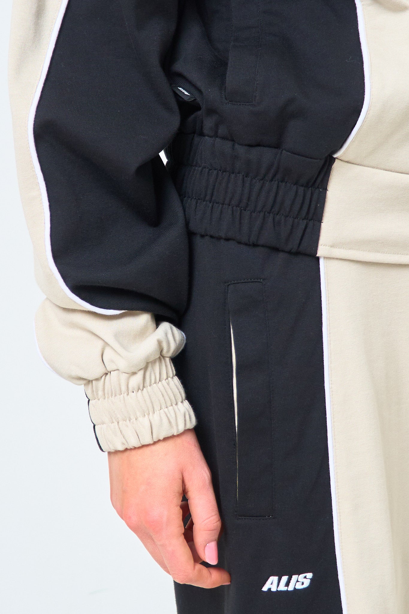 Hristo Tony Fit Track Top Black/Sand