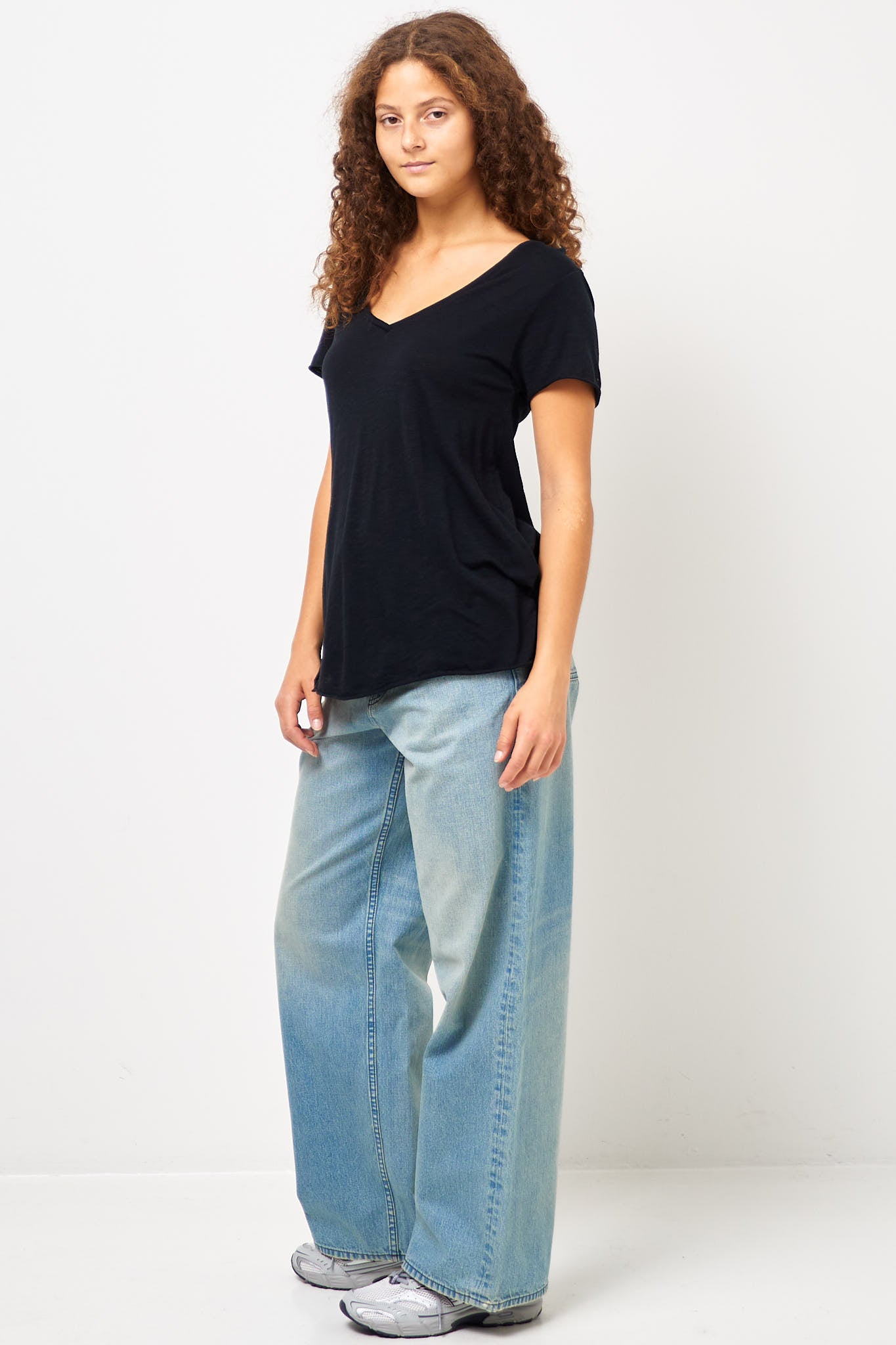 Jacksonville V-neck T-shirt Black