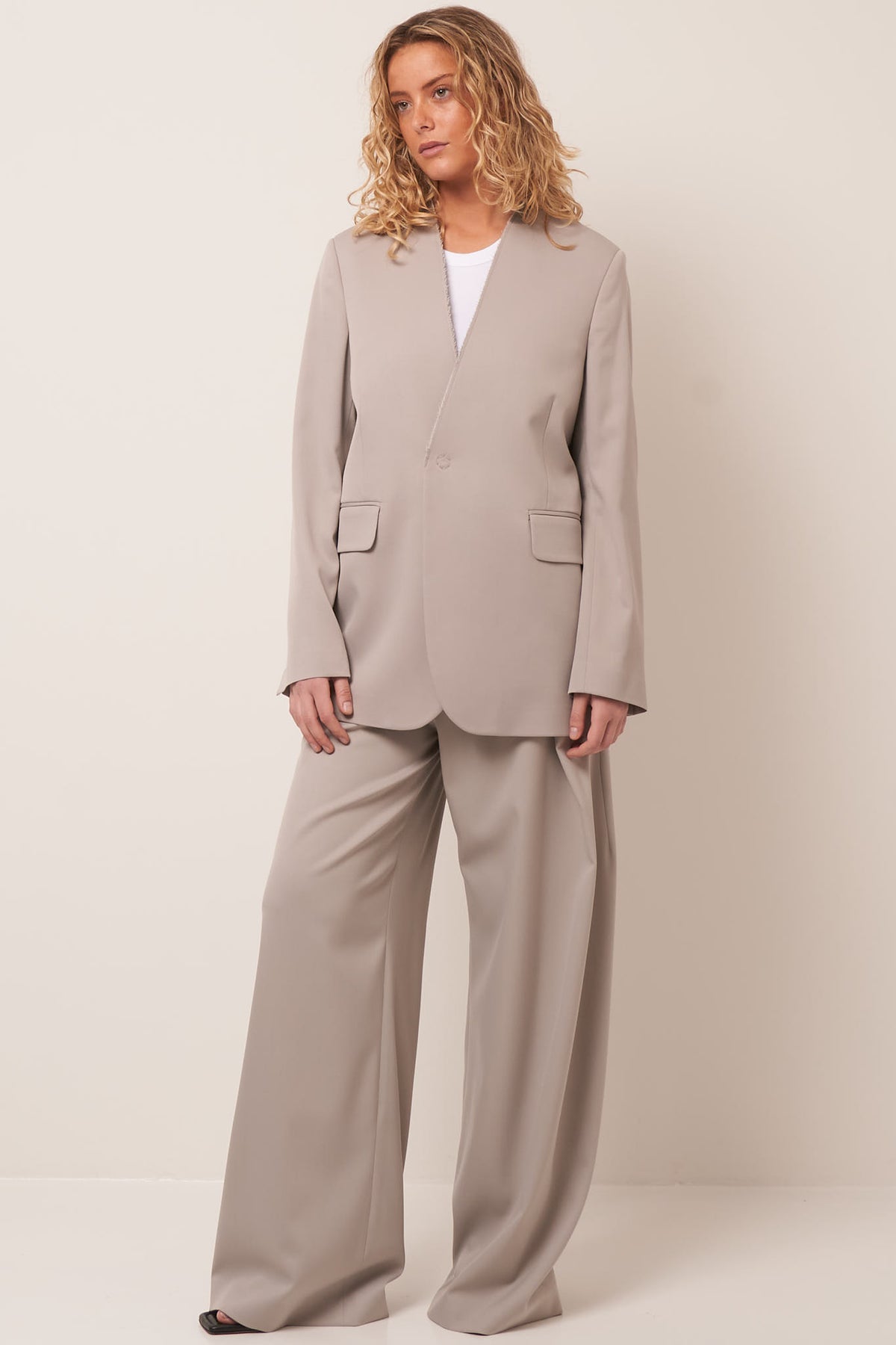 MM6-Maison-Margiela-Collarless 