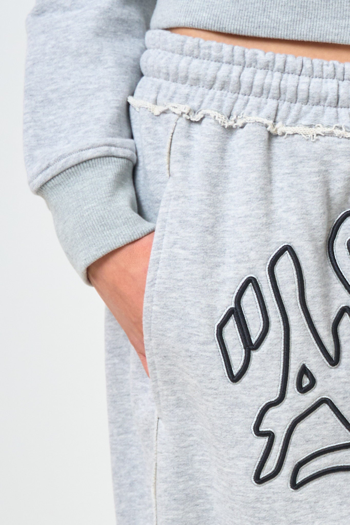 Mikheil Wide Sweat Pants Grey