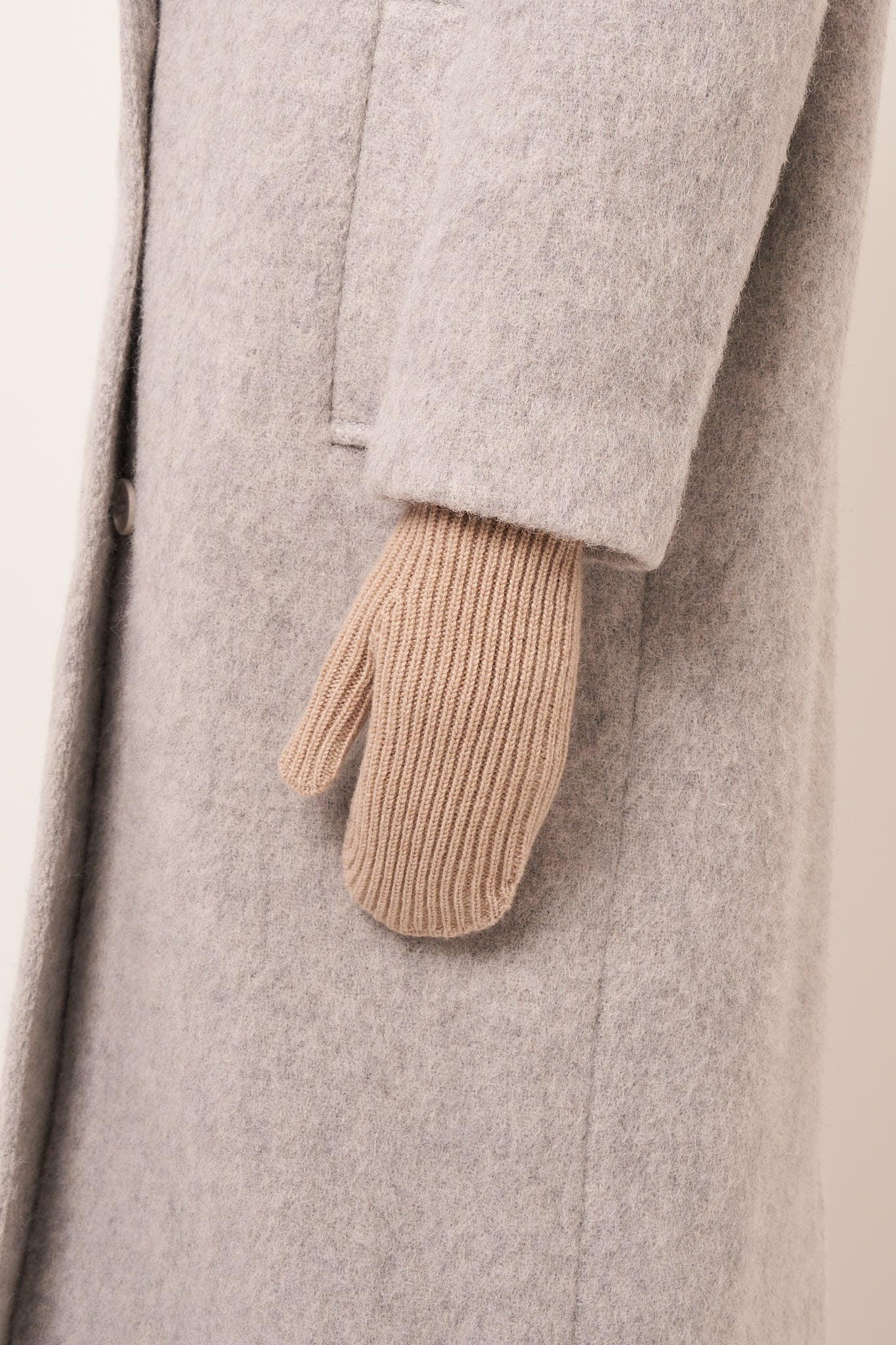 Emma Cashmere Mittens Beige