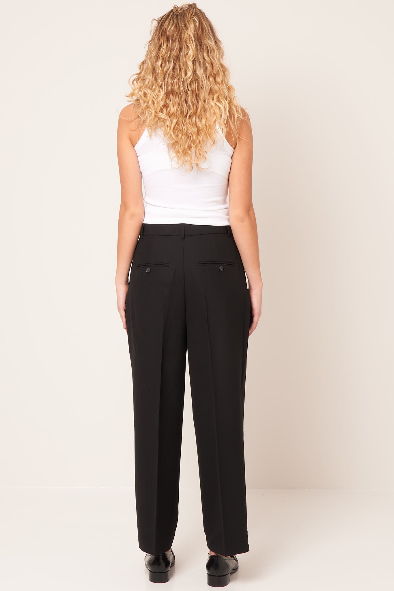 Double-Pleated Cropped Trousers Black