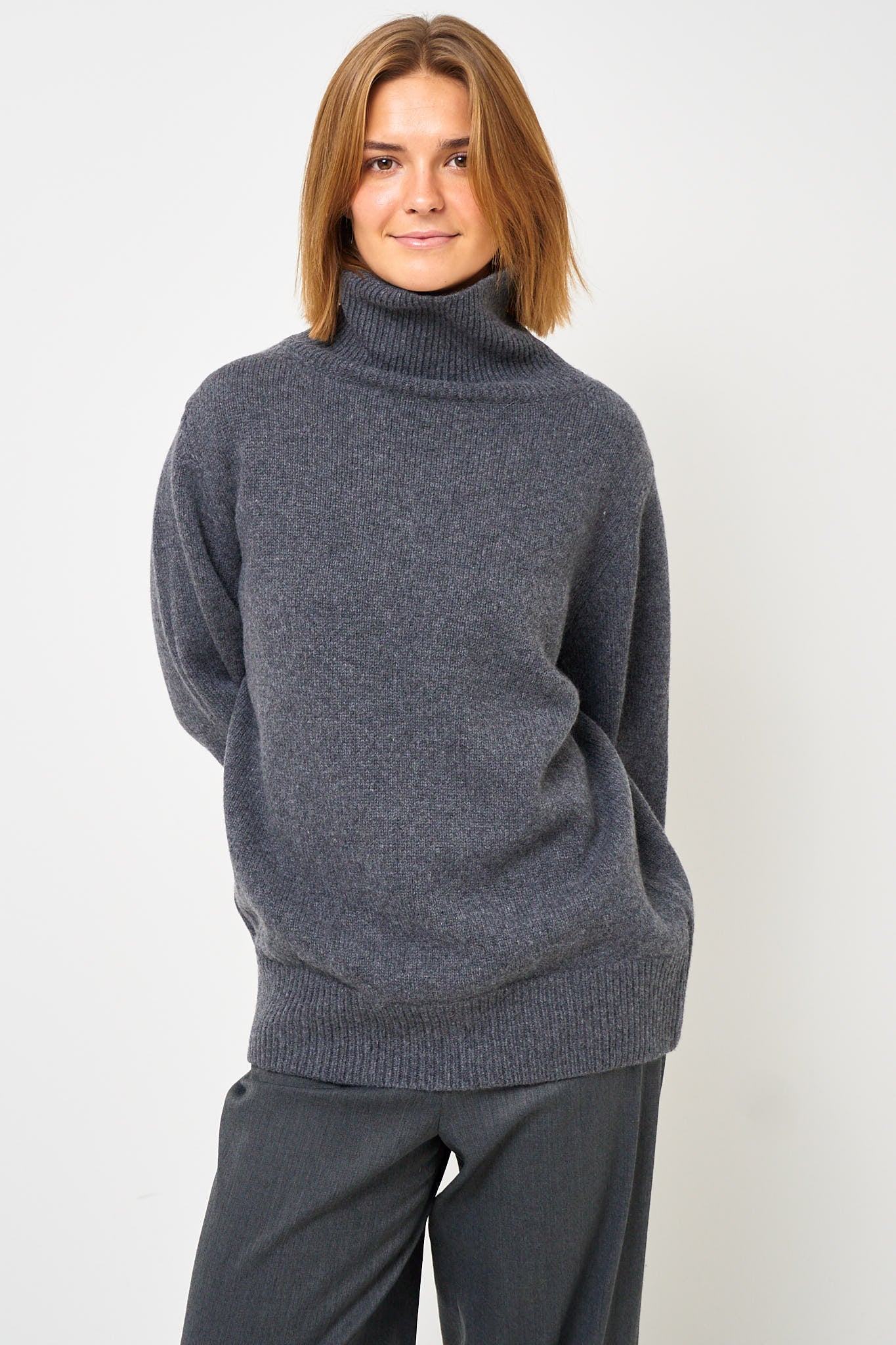 Visse Roll Neck Sweater Anthracite Grey