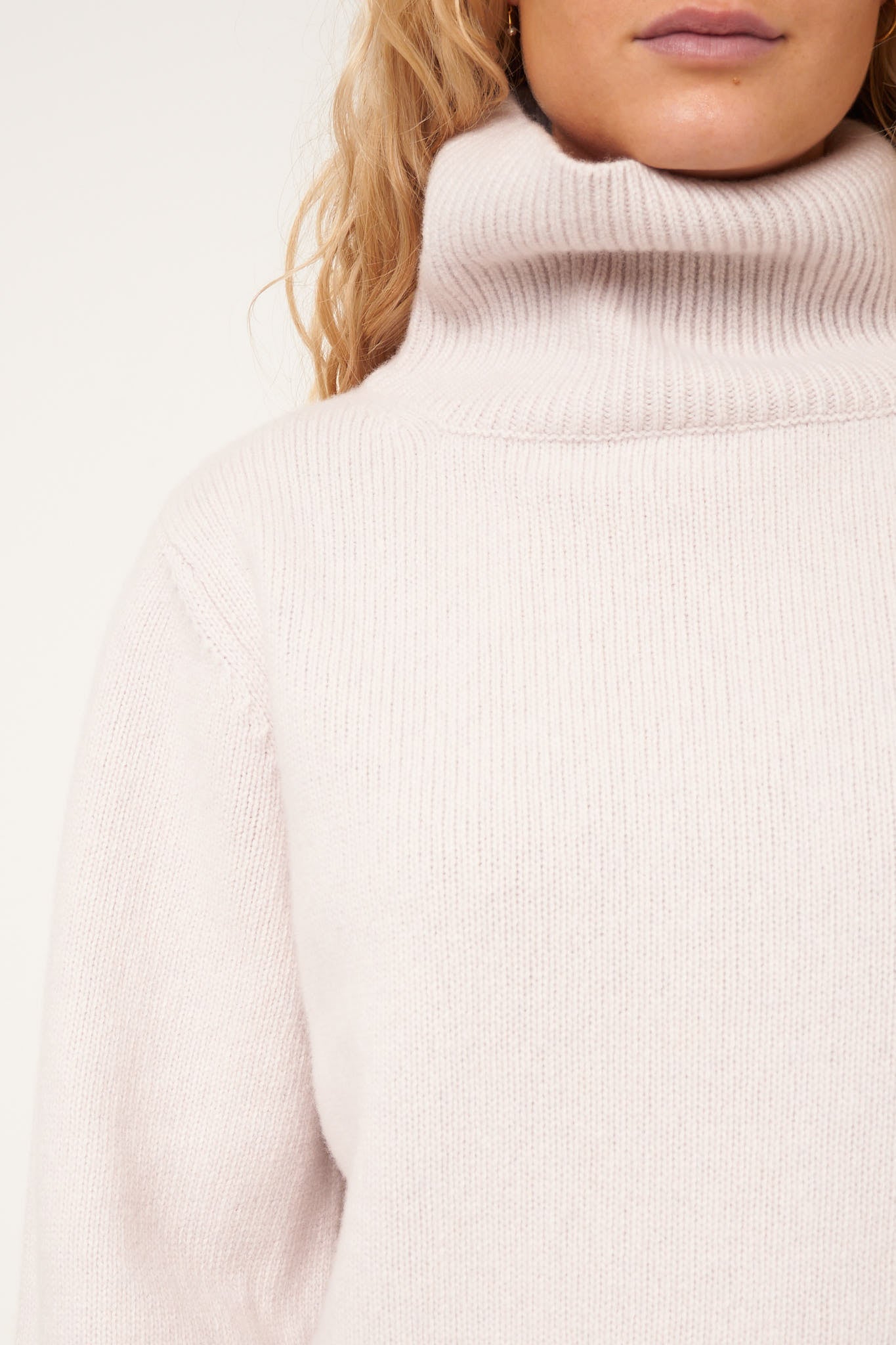 Visse Roll Neck Sweater Chalk