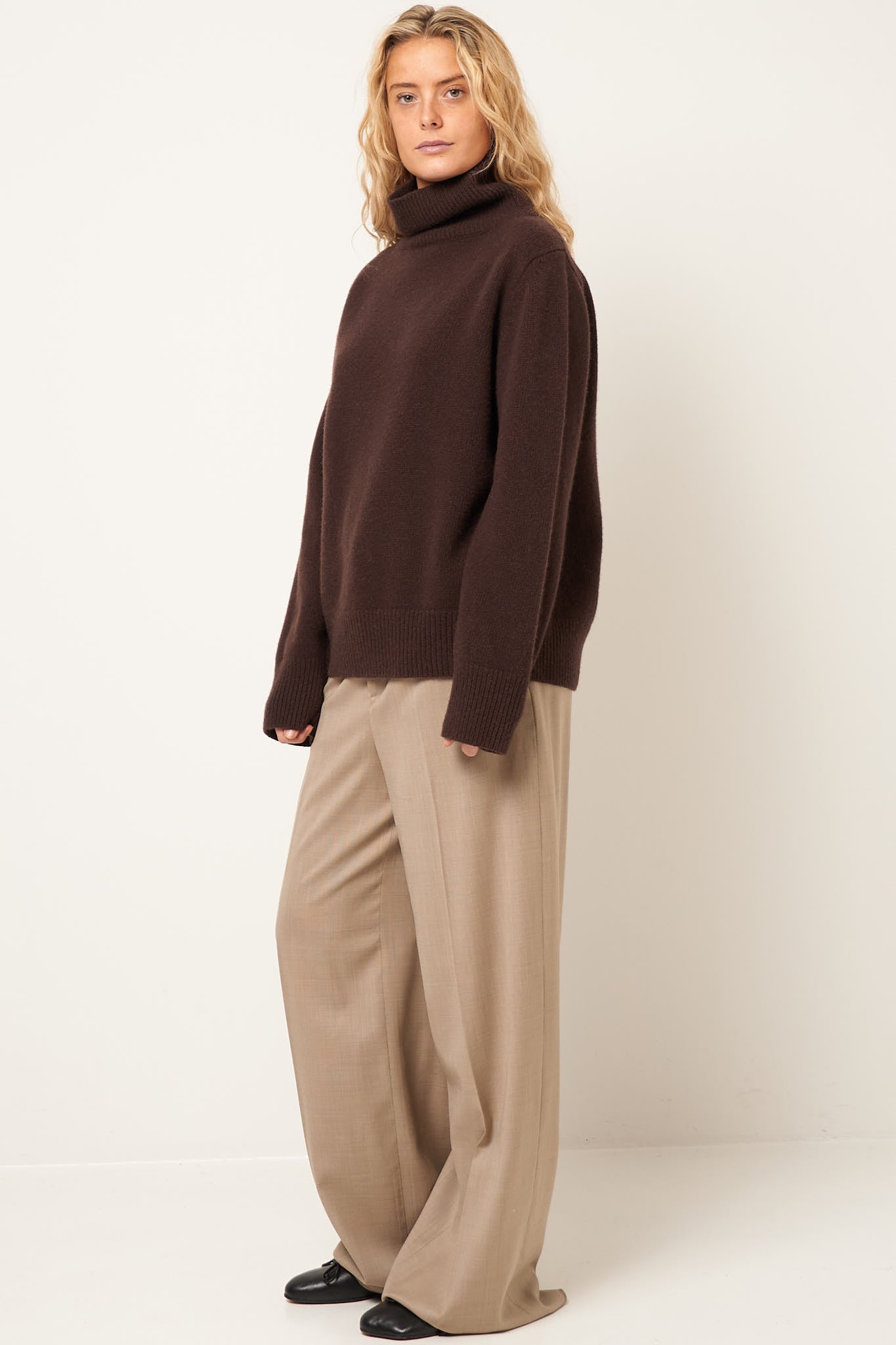 Visse Roll Neck Sweater Chocolate Brown