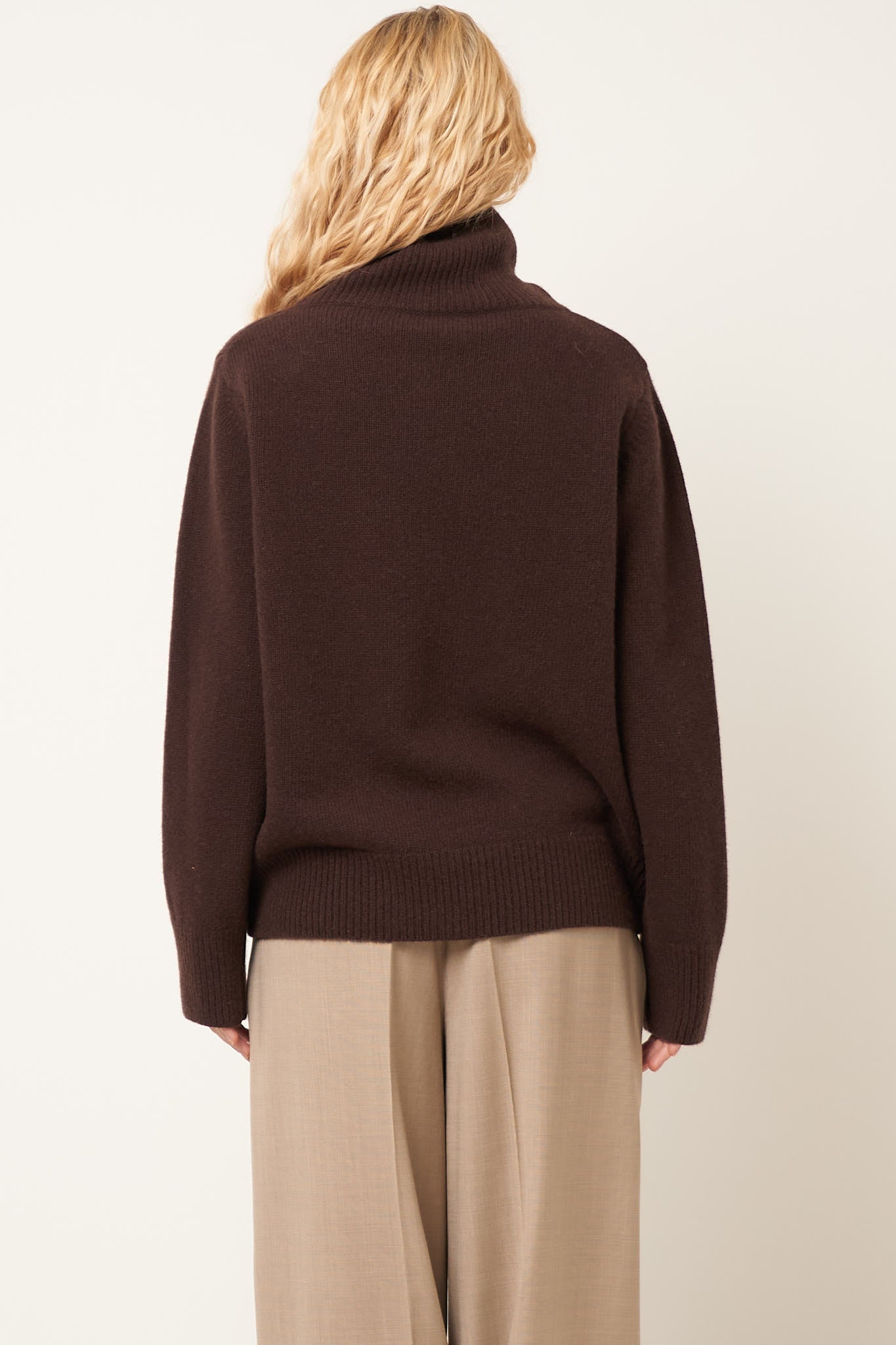 Visse Roll Neck Sweater Chocolate Brown