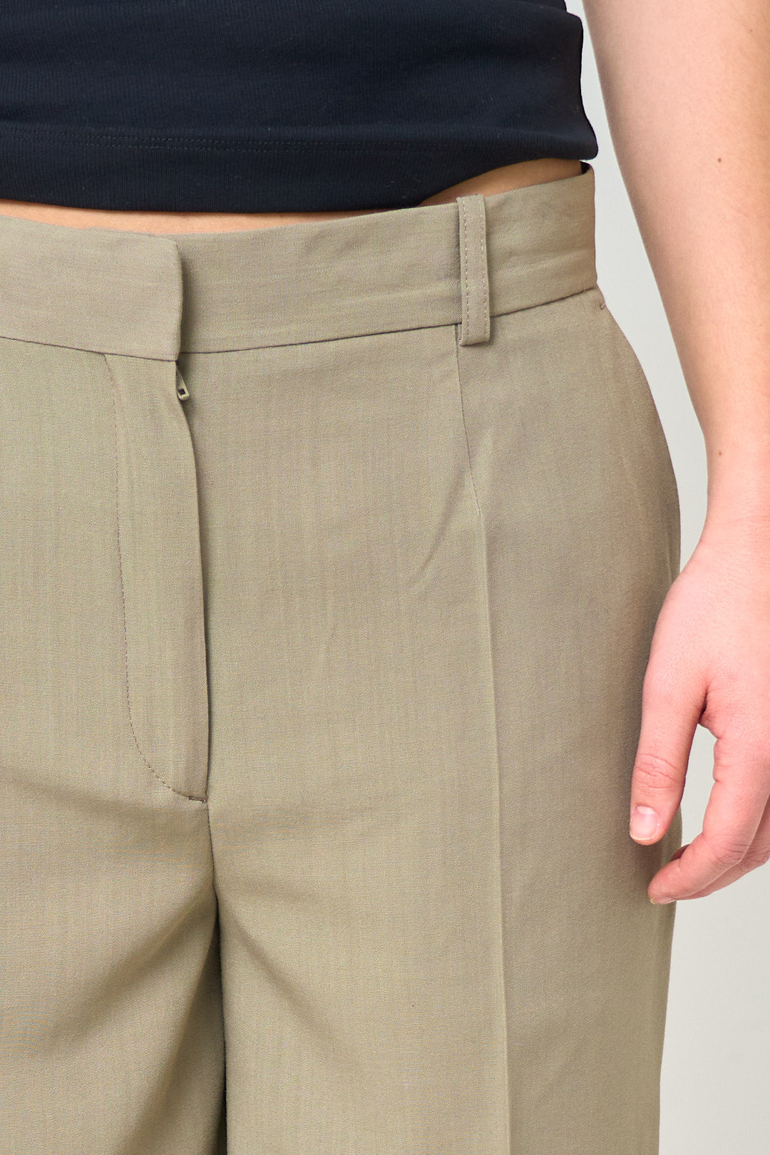 Wide Fluid Shorts Taupe