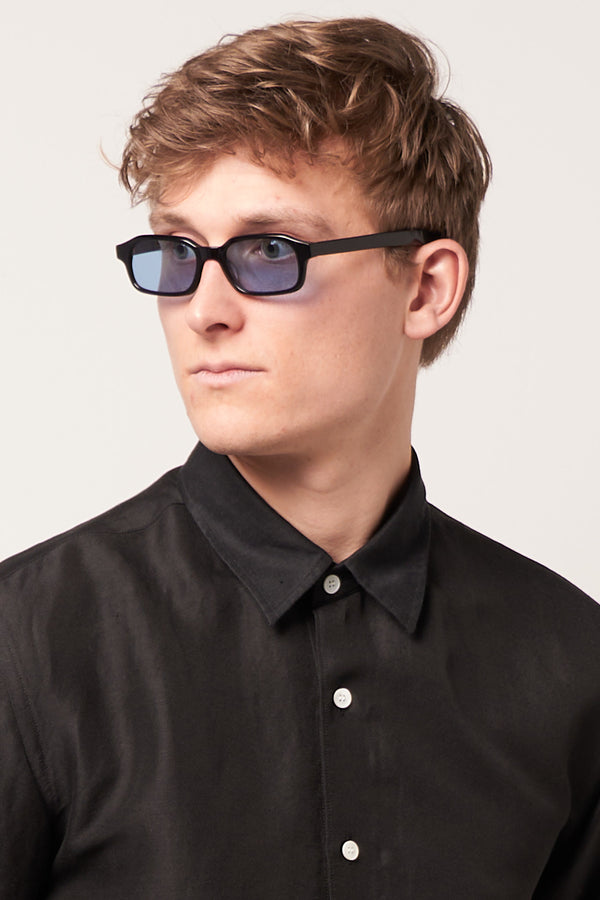 Hanky Solid Black/Solid Blue Lens
